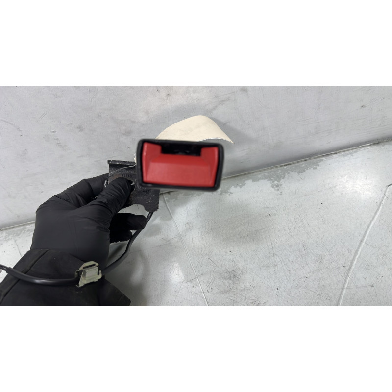 Attache ceinture arriere gauche PEUGEOT 308 2 SW Photo n°4