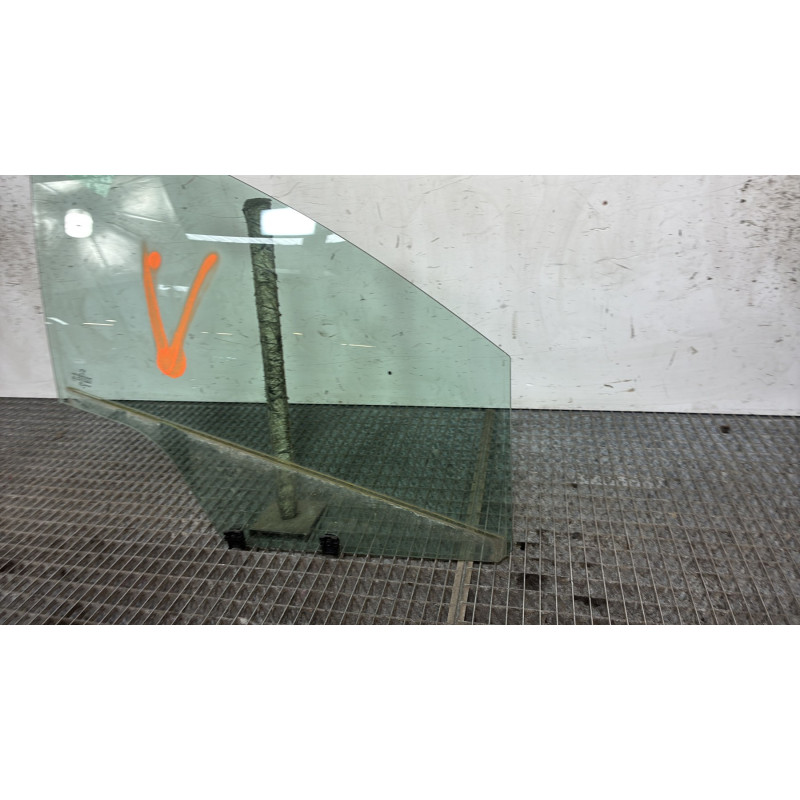 Vitre avant droit PEUGEOT 3008 1 Photo n°2