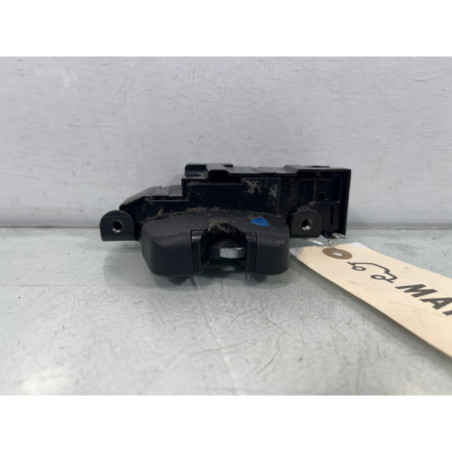 Serrure de coffre PEUGEOT 3008 1