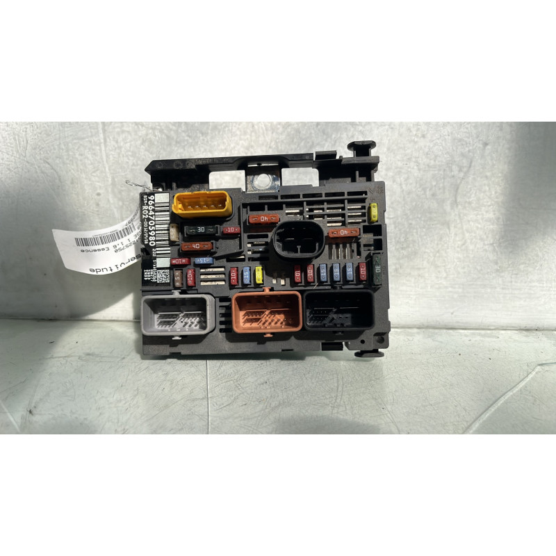 Boitier servitude moteur (BSM) PEUGEOT 3008 1 Photo n°1