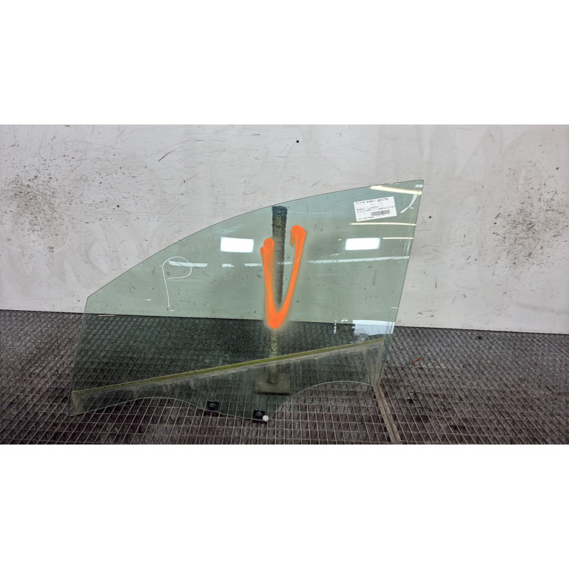 Vitre avant gauche RENAULT CLIO 5 Photo n°1