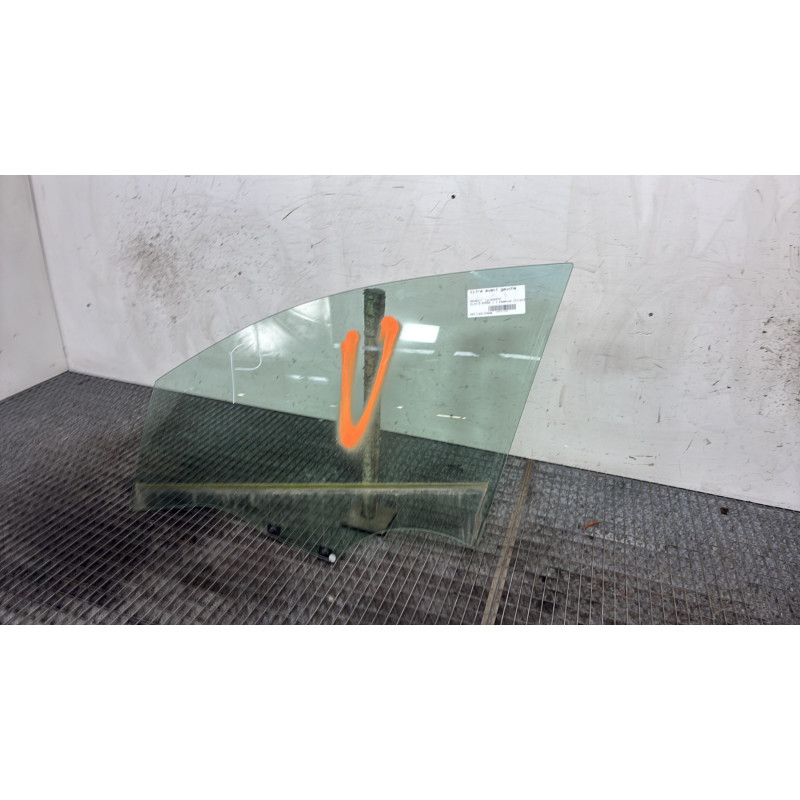 Vitre avant gauche RENAULT CLIO 5 Photo n°3