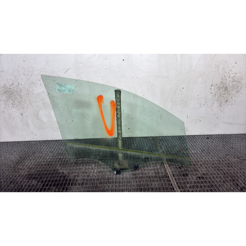 Vitre avant gauche RENAULT CLIO 5 Photo n°4