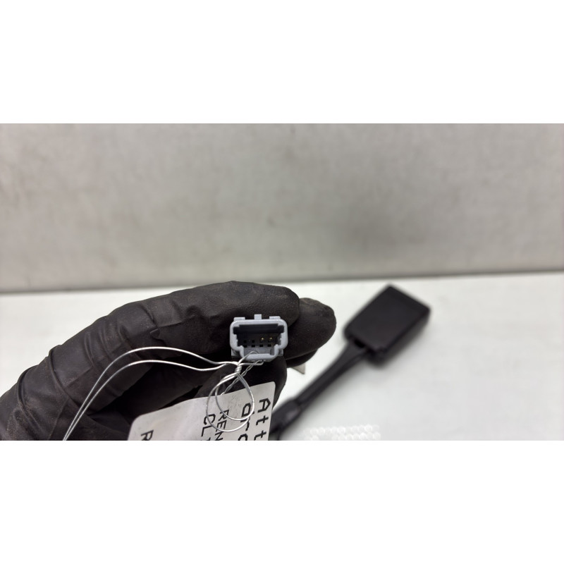 Attache ceinture avant droit RENAULT CLIO 5 Photo n°4