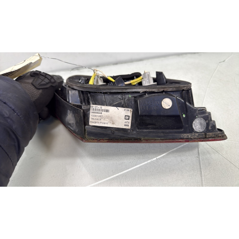 Feu arriere secondaire droit (feux) OPEL ASTRA J Photo n°4