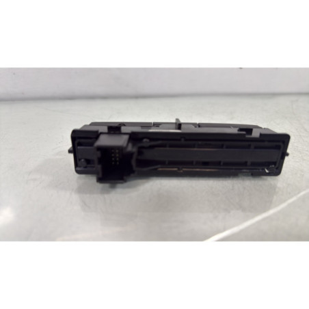 Bouton de warning OPEL ASTRA J
