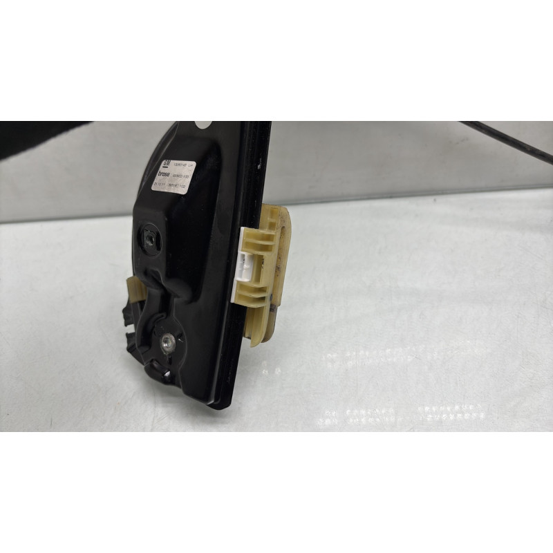Leve vitre electrique avant gauche OPEL ASTRA J Photo n°4