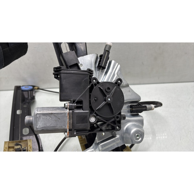 Leve vitre electrique avant gauche OPEL ASTRA J Photo n°6