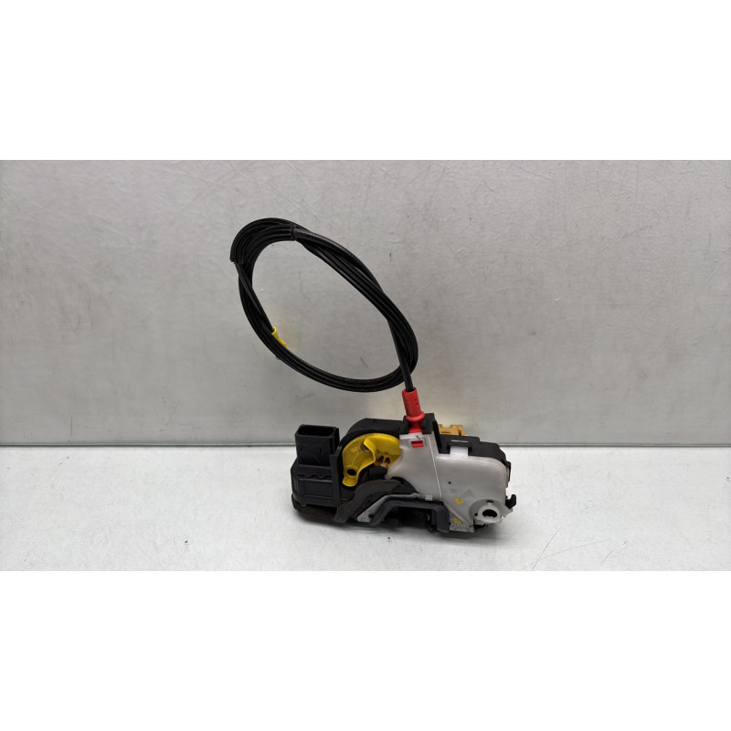 Serrure avant gauche OPEL ASTRA J Photo n°3