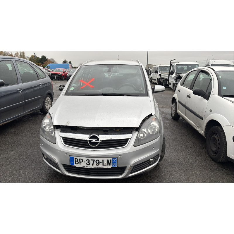 Alternateur OPEL ZAFIRA B Photo n°12
