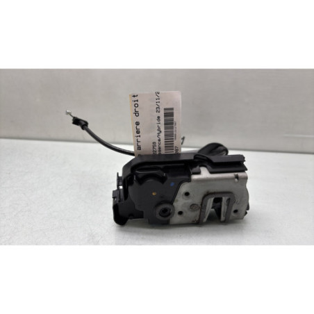 Serrure arriere droit FORD PUMA 2 Photo n°1