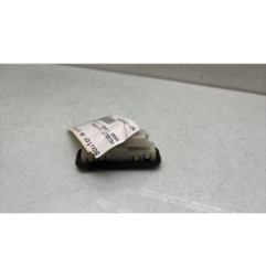 Bouton de coffre PEUGEOT 3008 1