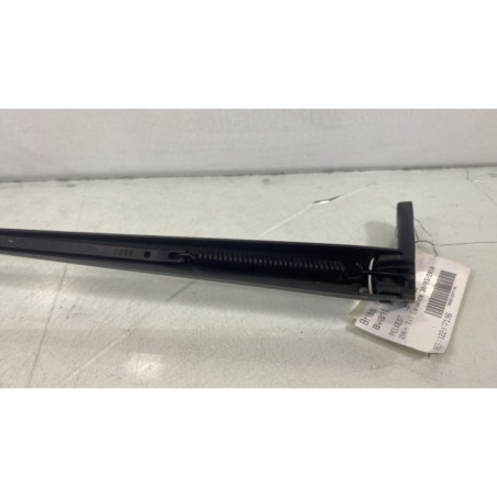Bras essuie glace avant droit PEUGEOT 206+