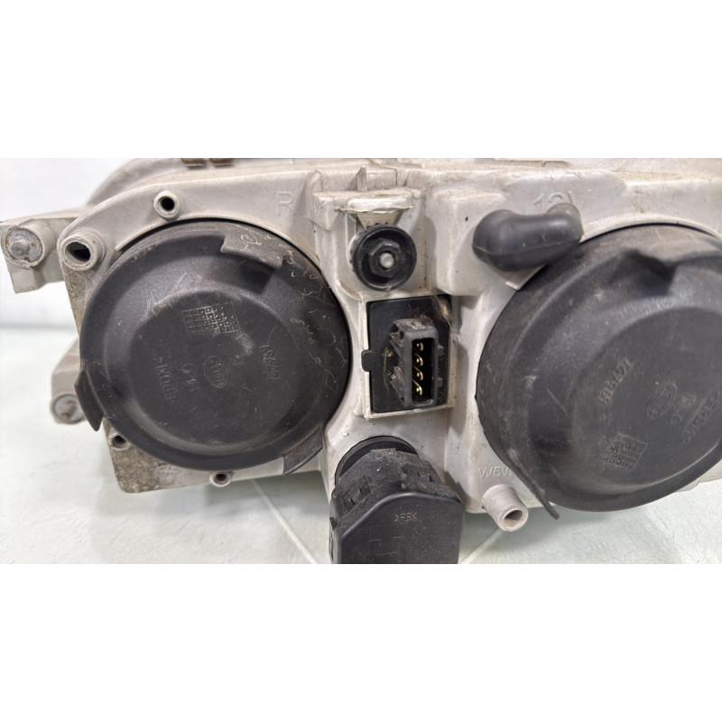 Optique avant principal droit (feux)(phare) VOLVO V 40 1 Photo n°3