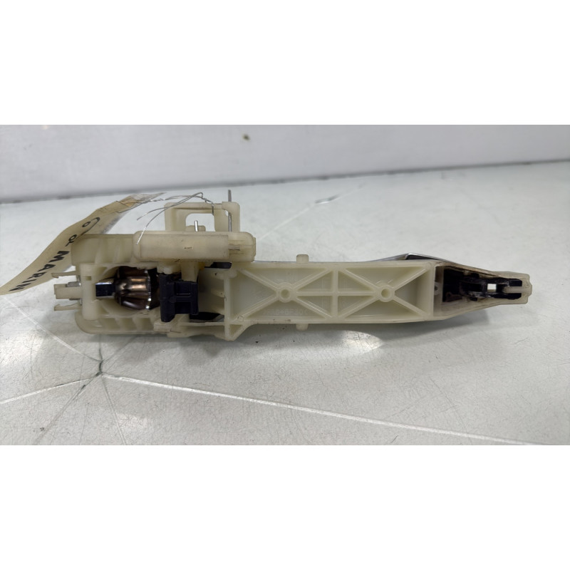Poignee porte arriere droit HYUNDAI IX 35 Photo n°3