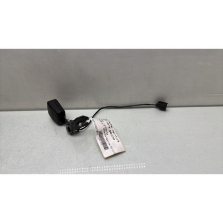 Attache ceinture arriere gauche FORD PUMA 2