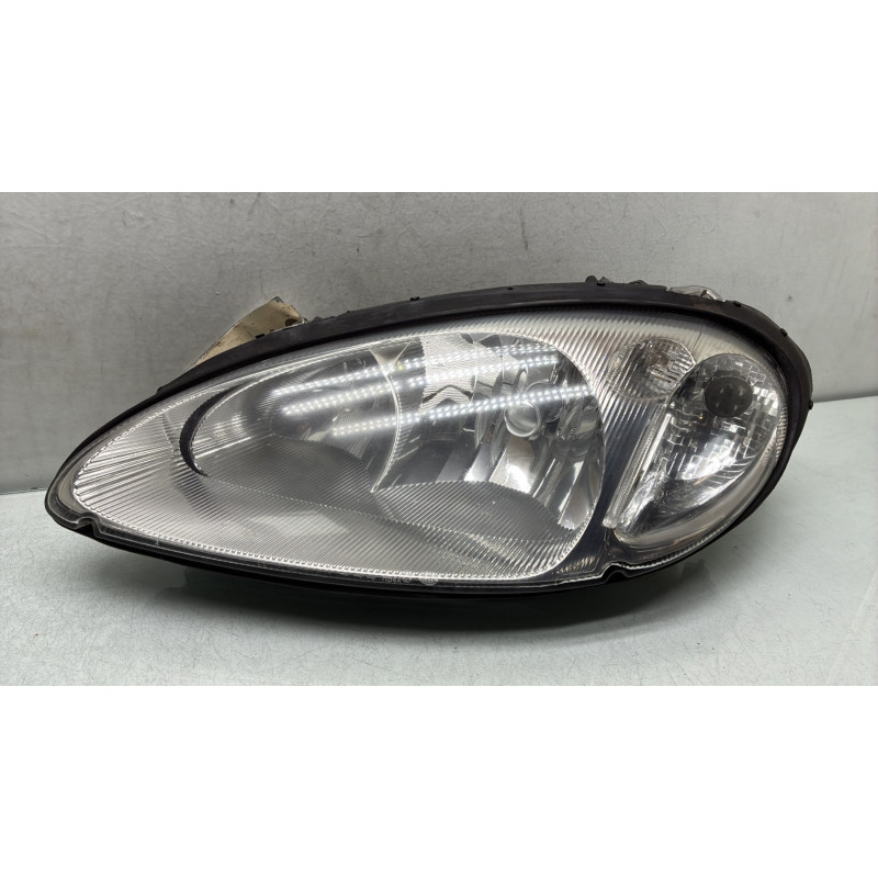 Optique avant principal gauche (feux)(phare) CHRYSLER PT CRUISER Photo n°1
