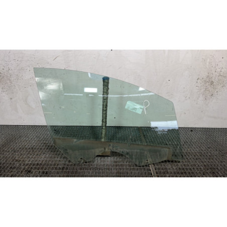 Vitre avant droit OPEL ASTRA J Photo n°1