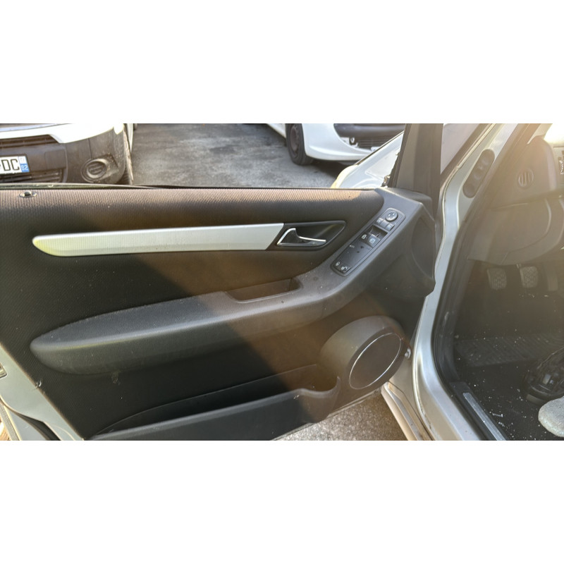Serrure avant droit MERCEDES CLASSE A 169 Photo n°13
