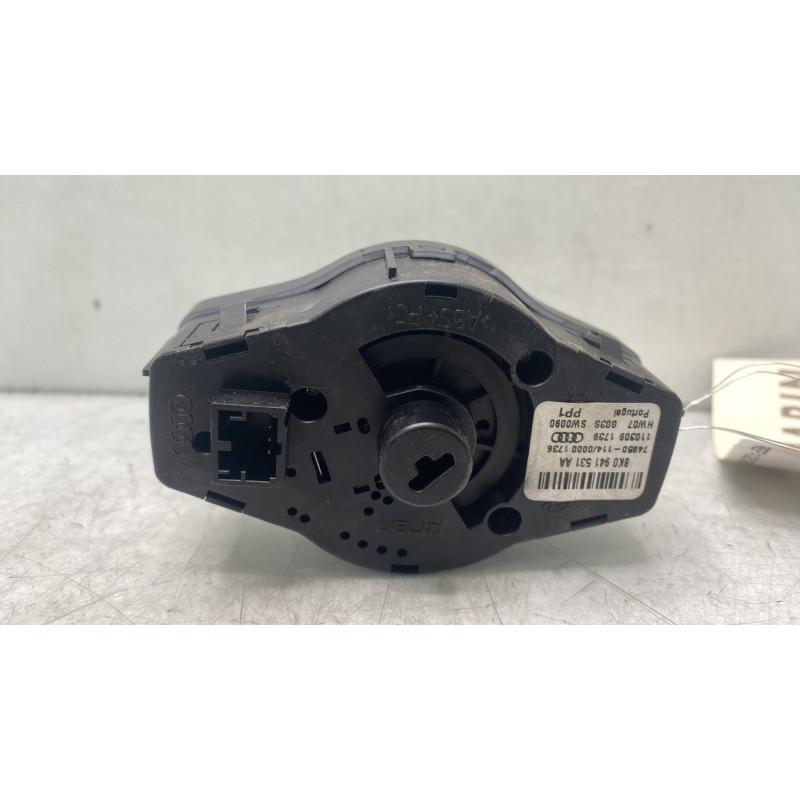 Commande de phare AUDI A4 3 Photo n°2