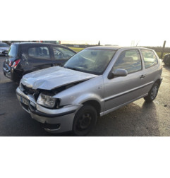 Vitre avant gauche VOLKSWAGEN POLO 3