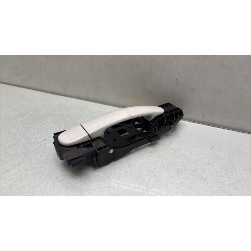 Poignee porte arriere droit VOLKSWAGEN POLO 5 Photo n°2