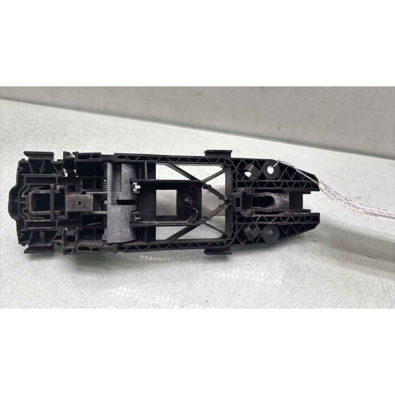Poignee porte arriere gauche VOLKSWAGEN POLO 5 Photo n°4