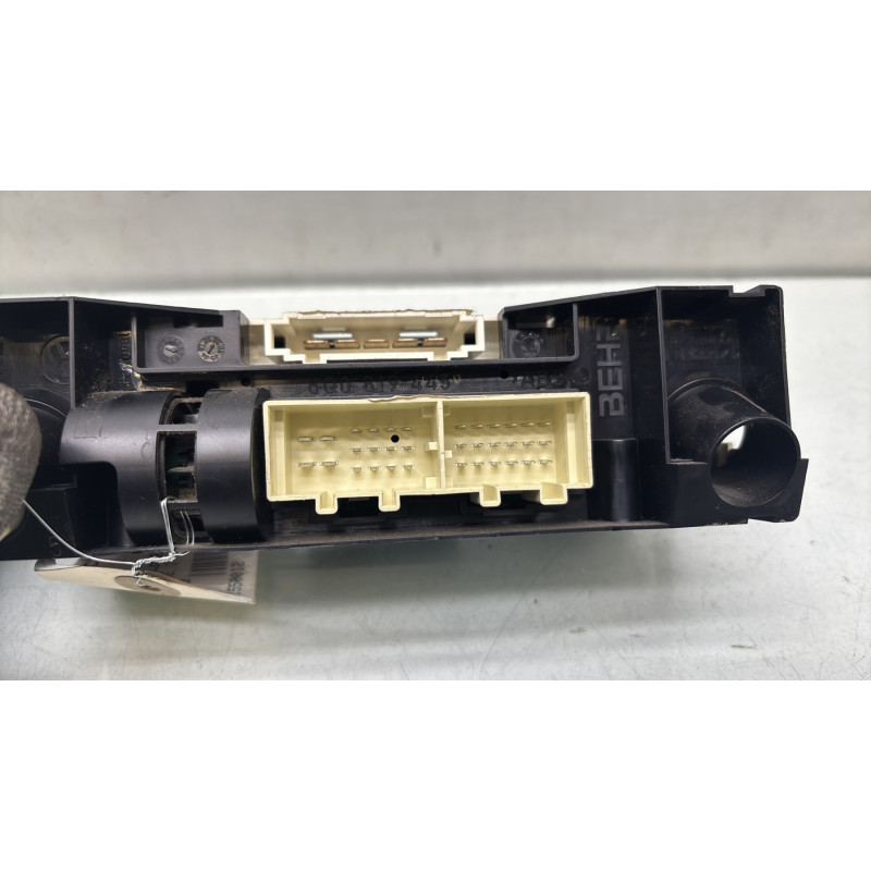 Commande chauffage VOLKSWAGEN POLO 5 Photo n°3