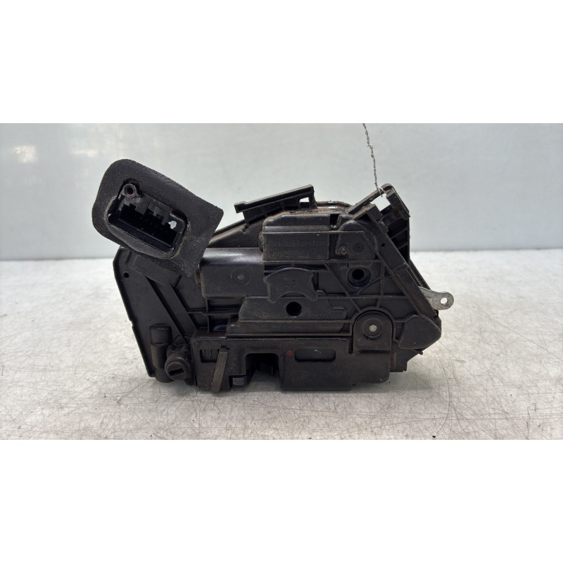 Serrure arriere gauche VOLKSWAGEN POLO 5 Photo n°4