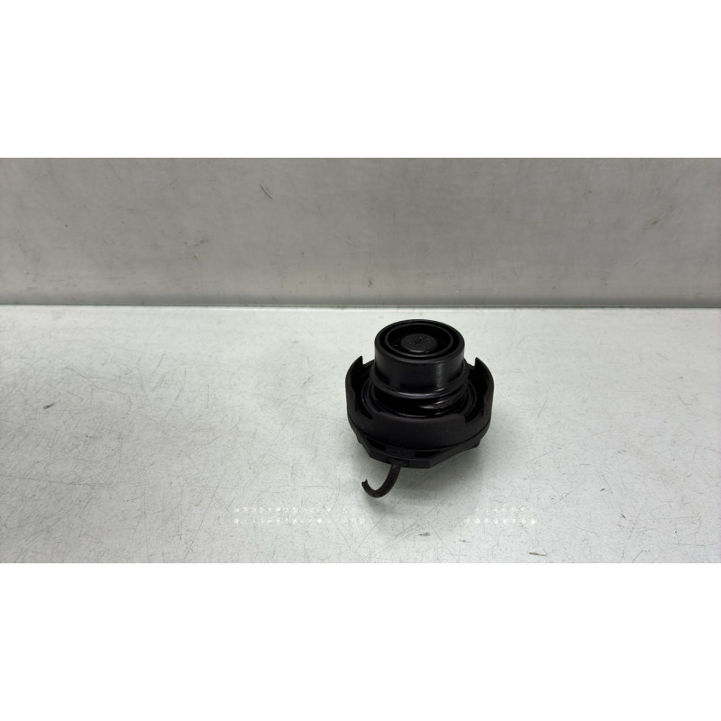 Bouchon de carburant VOLKSWAGEN POLO 5 Photo n°2