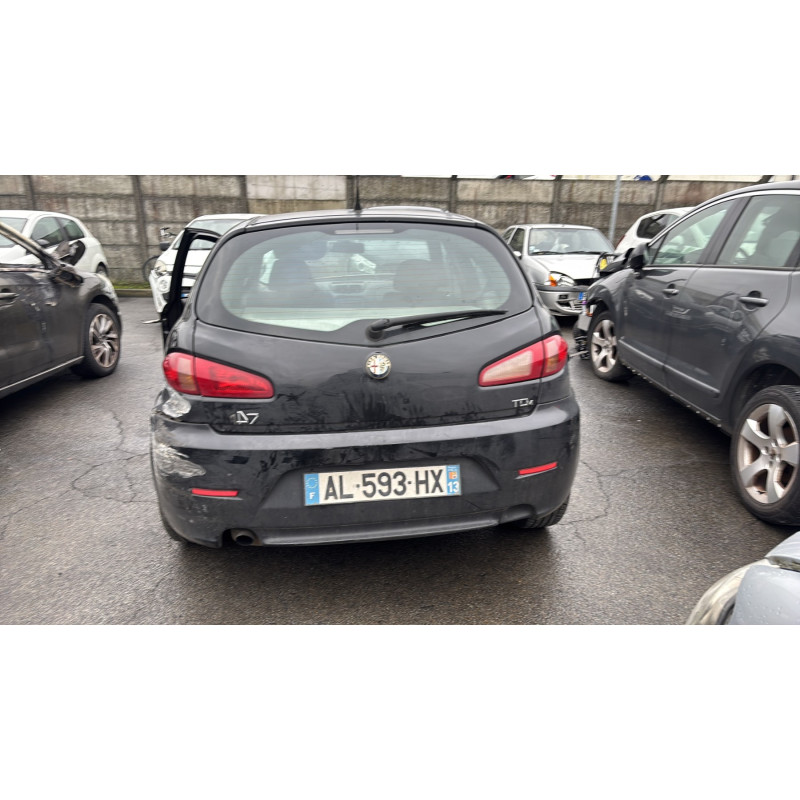 Vitre arriere gauche ALFA ROMEO 147 Photo n°9