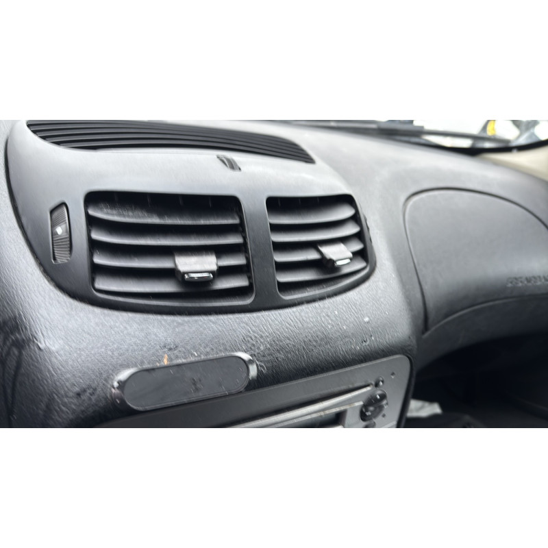 Vitre arriere gauche ALFA ROMEO 147 Photo n°20