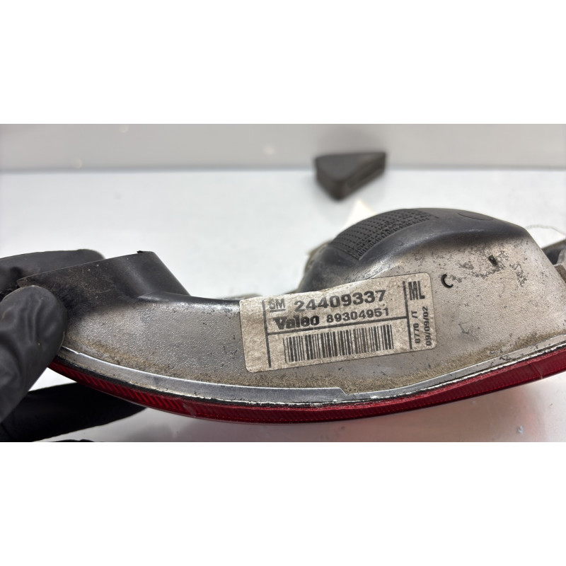 Anti brouillard arriere gauche OPEL CORSA C Photo n°6