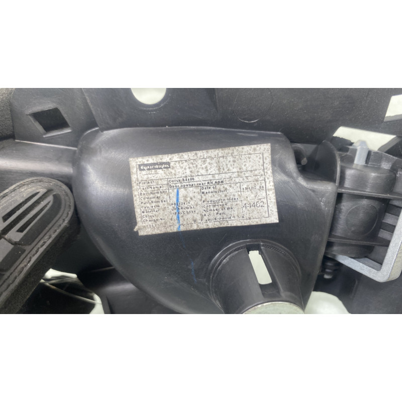 Poignee interieur arriere droit OPEL CORSA D Photo n°3