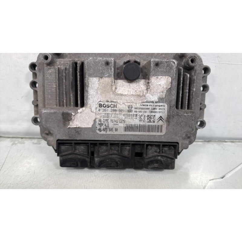 Calculateur moteur PEUGEOT 206 Photo n°2