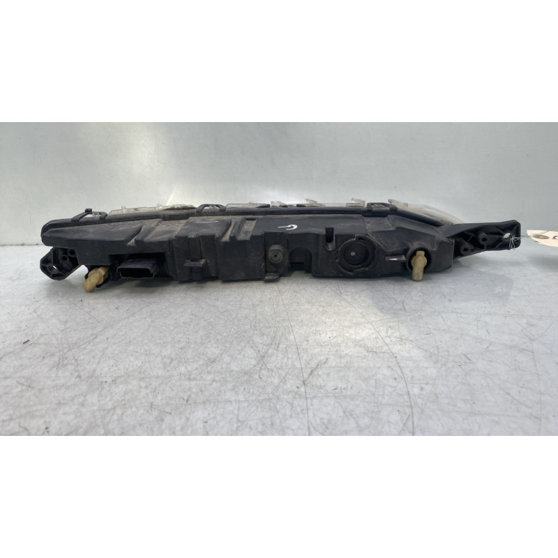 Feu diurne avant gauche CITROEN C4 GRAND PICASSO 2 Photo n°4