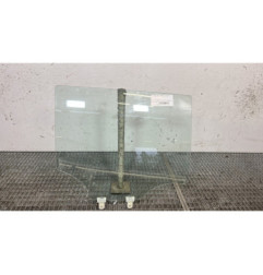Vitre arriere droit KIA STONIC Photo n°1