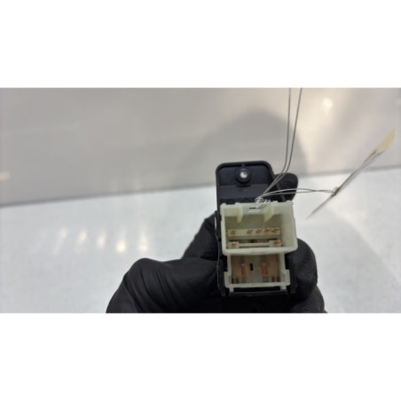 Interrupteur de leve vitre arriere droit KIA STONIC