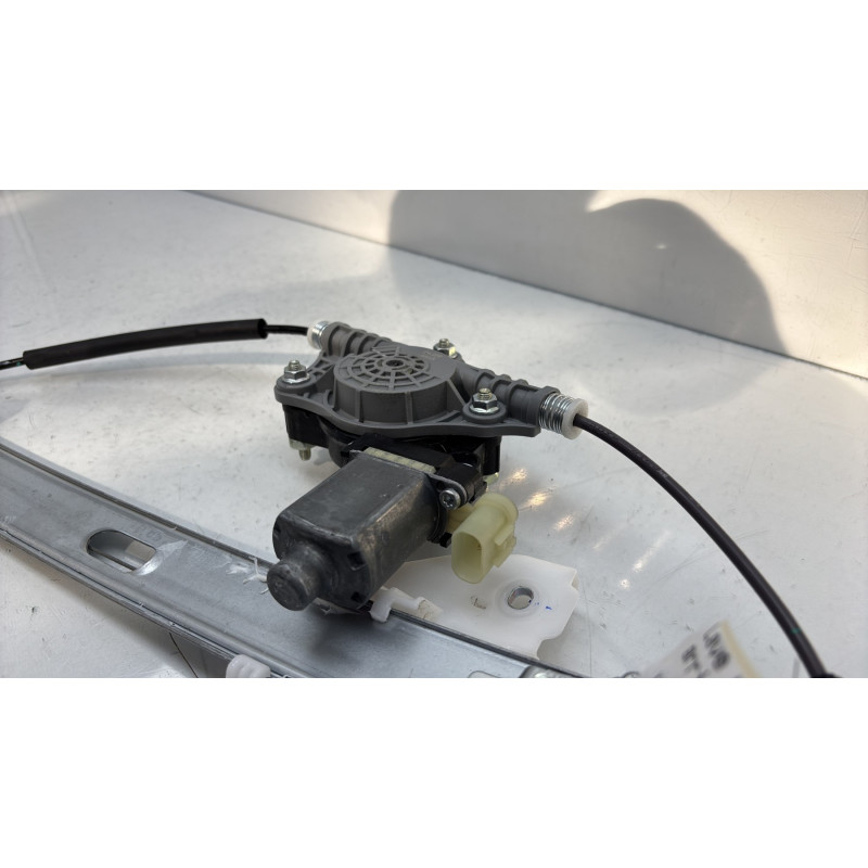 Leve vitre electrique arriere droit KIA STONIC Photo n°4