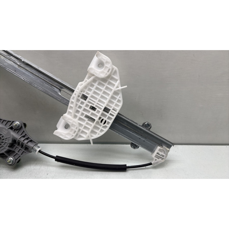 Leve vitre electrique arriere gauche KIA STONIC Photo n°3