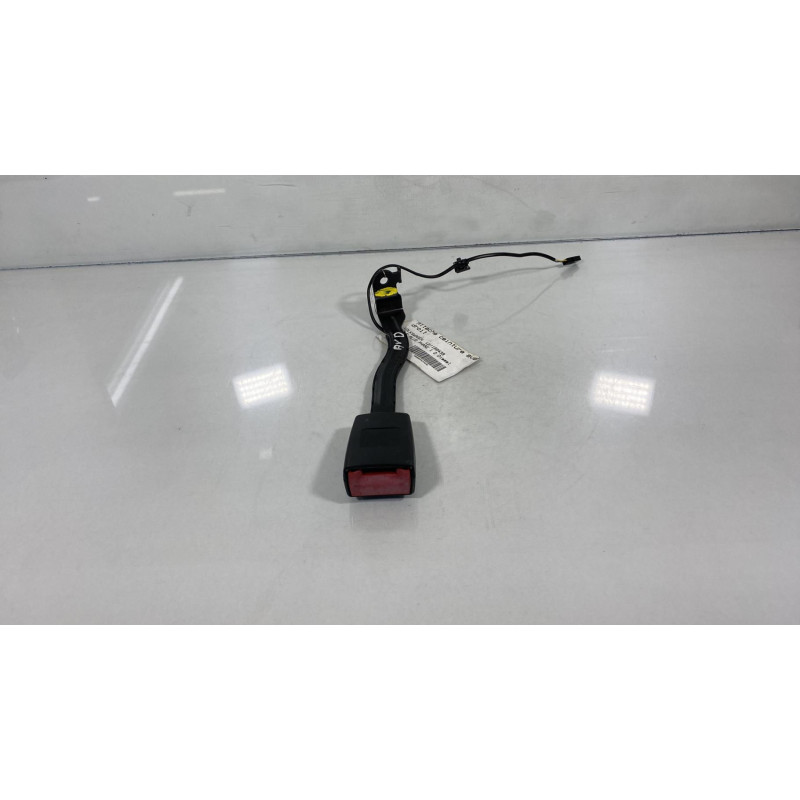 Attache ceinture avant droit VOLKSWAGEN GOLF PLUS Photo n°10