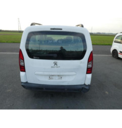 Attache ceinture avant gauche PEUGEOT PARTNER 2