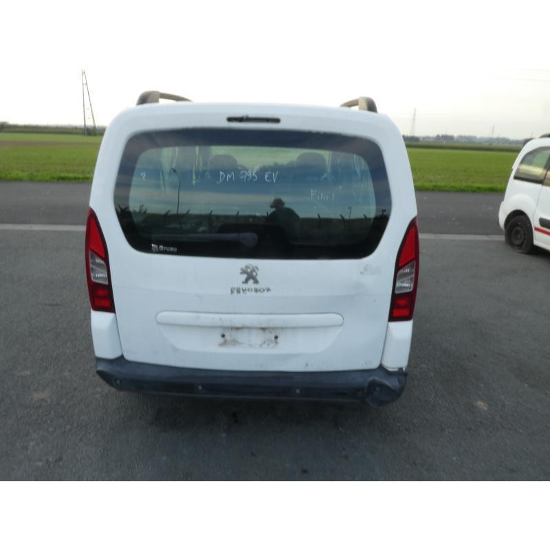 Attache ceinture avant gauche PEUGEOT PARTNER 2 Photo n°32