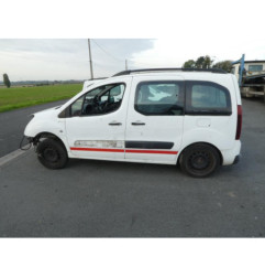 Attache ceinture avant gauche PEUGEOT PARTNER 2
