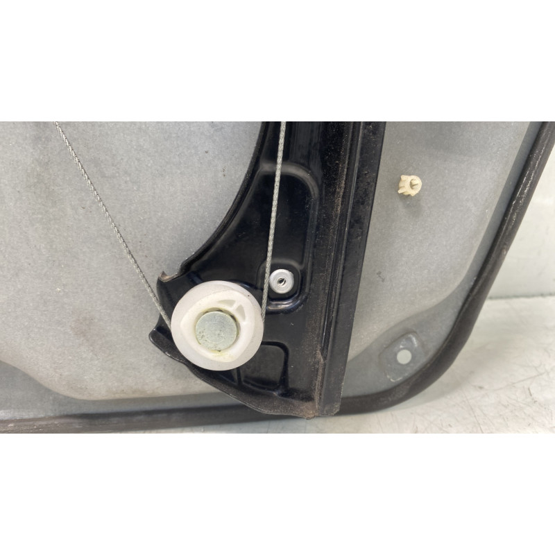 Leve vitre electrique avant gauche MERCEDES CLASSE B 245 Photo n°8
