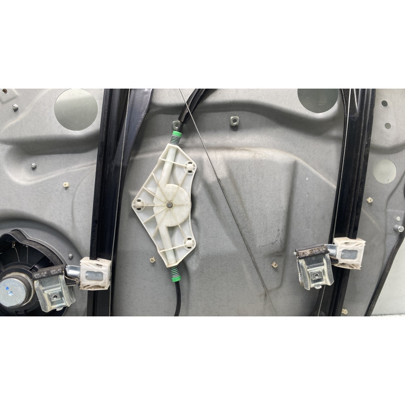 Leve vitre electrique avant gauche MERCEDES CLASSE B 245 Photo n°14