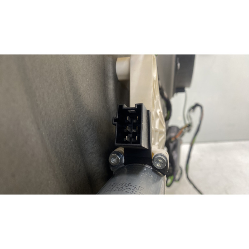 Leve vitre electrique avant droit MERCEDES CLASSE B 245 Photo n°6