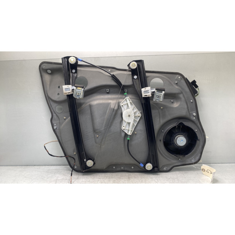 Leve vitre electrique avant droit MERCEDES CLASSE B 245 Photo n°7