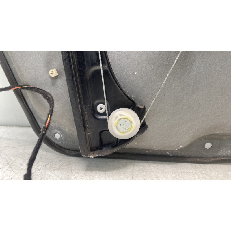 Leve vitre electrique avant droit MERCEDES CLASSE B 245 Photo n°11