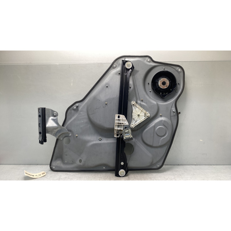 Leve vitre electrique arriere gauche MERCEDES CLASSE B 245 Photo n°5